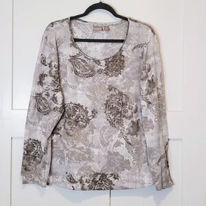 Chico's Floral & Leaves Printed Shirt Top Size 3  Long Sleeves Gray Taupe